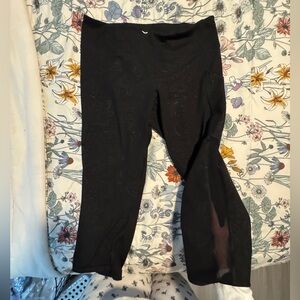 Old navy Black Paisley work out capris with sheer sides , 2 pockets super cute